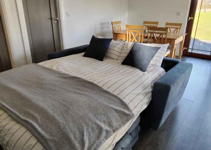 Quiet Cosy 1 Bedroom Apartment